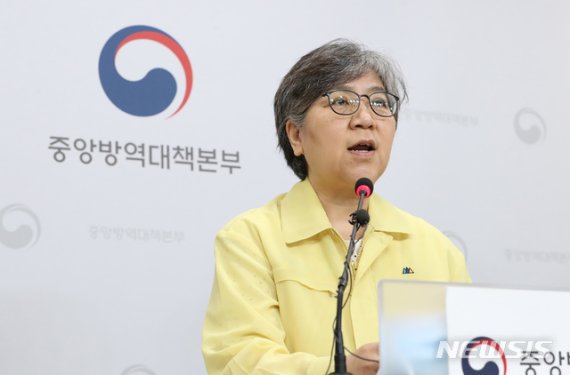 정은경 본부장, 코로나19 무증상자 비율 40% 내외...선별검사로 찾을 것