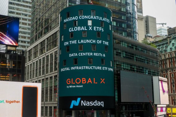 사진설명: 미국 뉴욕 타임스퀘어에 위치한 나스닥 마켓사이트(NASDAQ MarketSite)에 표시된 Global X VPN ETF