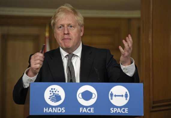 보리스 존슨 영국 총리가 지난달 31일(현지시간) 런던 총리관저에서 봉쇄령을 발표하고 있다. 사진=AP뉴시스