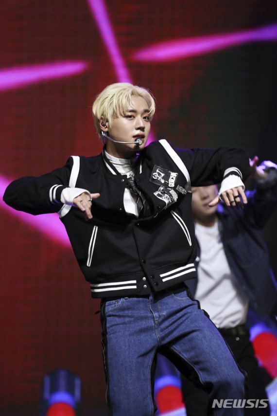 [서울=뉴시스]가수 박지훈. (사진=마루기획 제공) 2020.11.04. photo@newsis.com