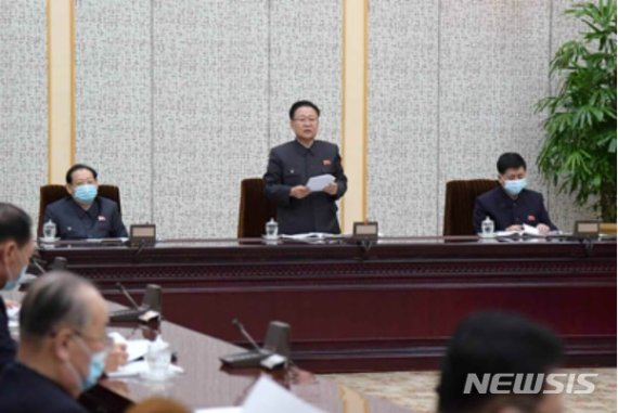 북한 노동당 기관지 노동신문은 5일 기사를 통해 지난 4일 최고인민회의 상임위원회 전원회의가 개최됐다고 전했다. /사진=뉴시스