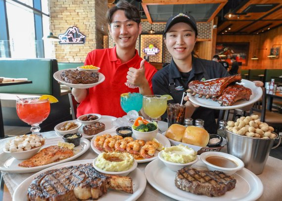 '현대프리미엄아울렛 스페이스원'에서 미국 1위 스테이크 맛보세요