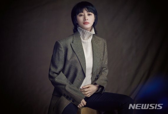 [서울=뉴시스]배우 김혜수. (사진=호두앤유엔터테인먼트, 강영호 작가 제공) 2020.11.05. photo@newsis.com /사진=뉴시스