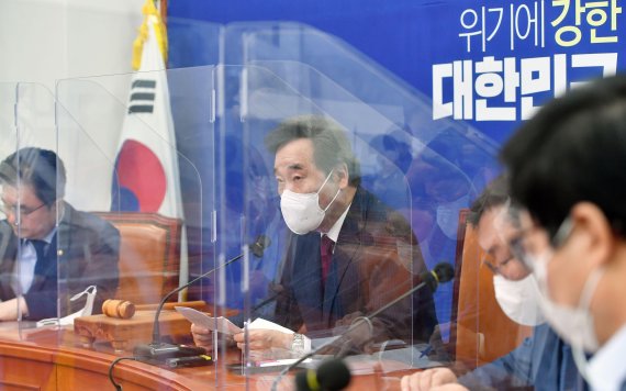 與, 현역의원 광역단체장 출마 시 공천불이익 규정 폐지
