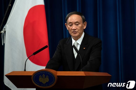 스가 요시히데 일본 총리 <자료사진> © 로이터=뉴스1