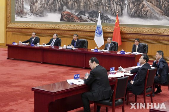 [베이징=신화/뉴시스]시진핑(왼쪽 세 번째) 중국 국가주석이 지난 10일 중국 베이징에서 열린 제20차 상하이협력기구(SCO) 정상회의에 참석해 화상 연설을 하고 있다. 2020.11.11.