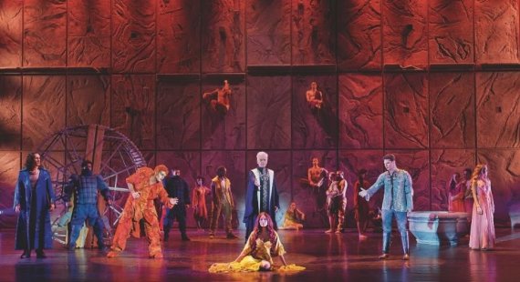 매력 있다! 프랑스 '성스루' 뮤지컬의 정수 '노트르담 드 파리'