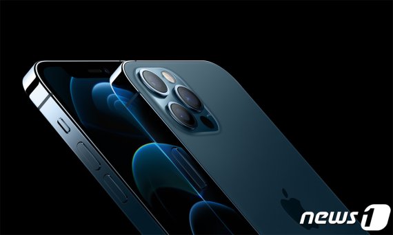 아이폰12프로 퍼시픽 블루 (애플코리아 제공) 2020.10.14/뉴스1
