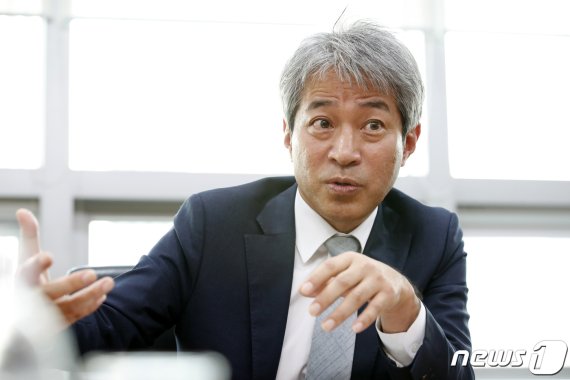 12일 오후 서울 서대문구 법무법인 지평에서 임성택 법무법인 지평 대표변호사가 뉴스1과 인터뷰하고 있다. 2020.11.12/뉴스1 © News1 이승배 기자