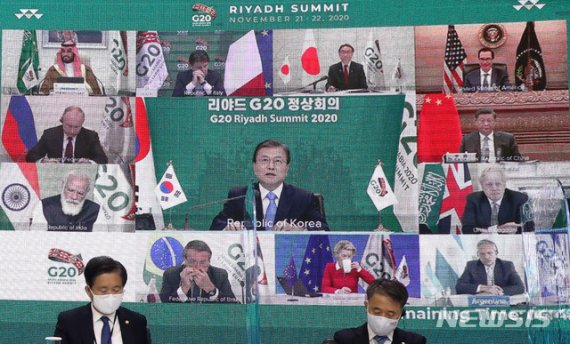 트럼프 G20 정상회의 도중 자리 떠나…골프장행