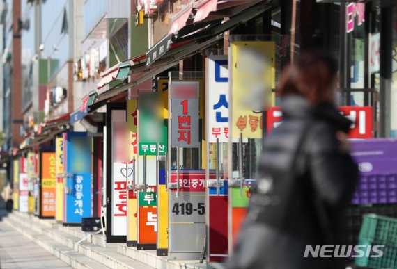 정부가 두 달간 부동산 허위광고 신고를 모니터링 한 결과 2만4000여건이 접수돼, 이 중 402건에 대해서는 과태료 처분을 추진한다. 사진=뉴시스