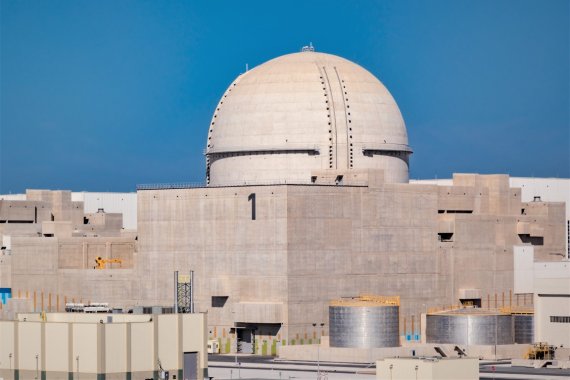 우리나라가 건설한 첫 원자력발전소인 아랍에미리트(UAE) 바라카 원전 1호기. fnDB