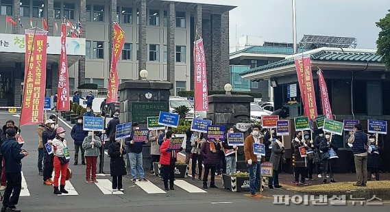 제주 제2공항 찬성단체 “국책사업에 여론조사가 웬말”