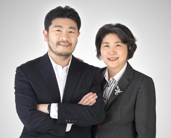 (왼쪽부터)부산대 채한 교수, 경성대 이수진 교수./제공=부산대