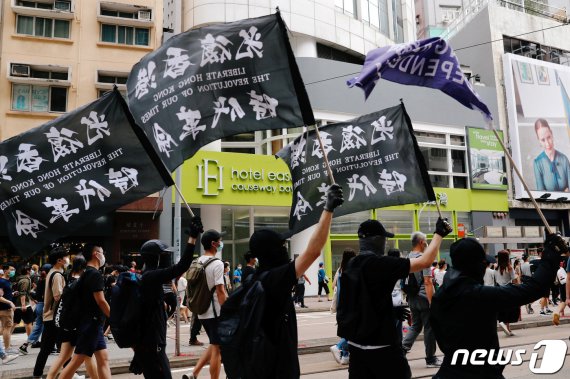 지난 7월 홍콩에서 중국 당국의 '홍콩 국가보안법' 제정 및 시행에 반대하는 시위가 벌어지고 있다. © 로이터=뉴스1