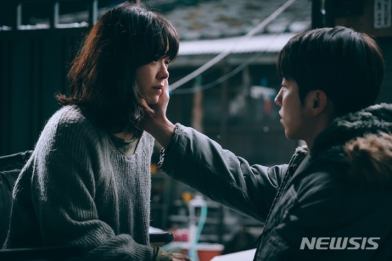 [서울=뉴시스]영화 '조제' 스틸. (사진=워너브러더스 코리아 제공) 2020.12.09. photo@newsis.com