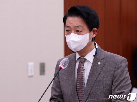 김영호 더불어민주당 의원. 2020.9.28/뉴스1 © News1 박세연 기자