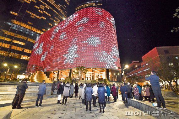 LED등 1만개…제주드림타워, 국내 최대 '미디어파사드' 장착