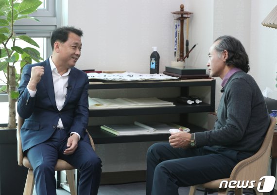 이광재 더불어민주당 의원이 7일 서울 여의도 국회에서 뉴스1과 인터뷰를 하고 있다. 2020.12.7/뉴스1 © News1 신웅수 기자