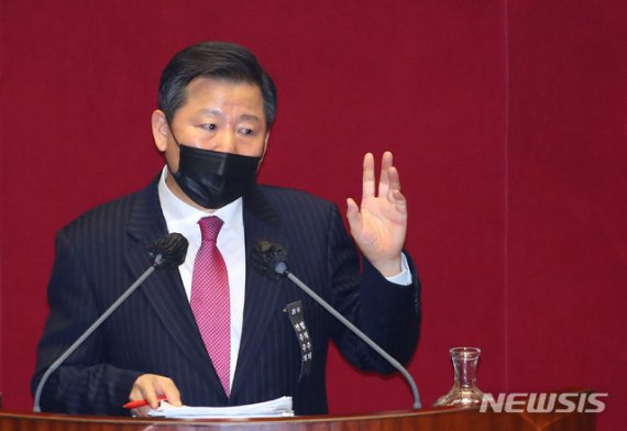 "아녀자" "법조기자단 해체"…여야, 막말 공방 번진 필리버스터(종합 2보)