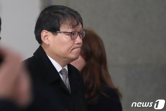 "조국 멸문지화 고통 기록" 이광철 민정비서관 사의