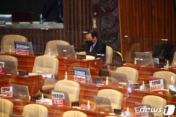국민의힘 "與 입법독주 후 필리버스터도 빼앗아…독재 완성 직전"(종합)