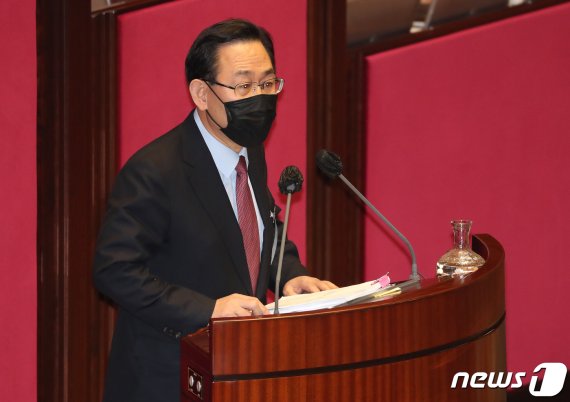 필리버스터 못할 뻔한 주호영…박의장 "30분이라도 주자" 여야 중재