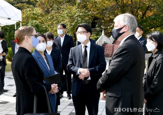 영국 글로스터시 “파주시, 우리의 진정한 친구”