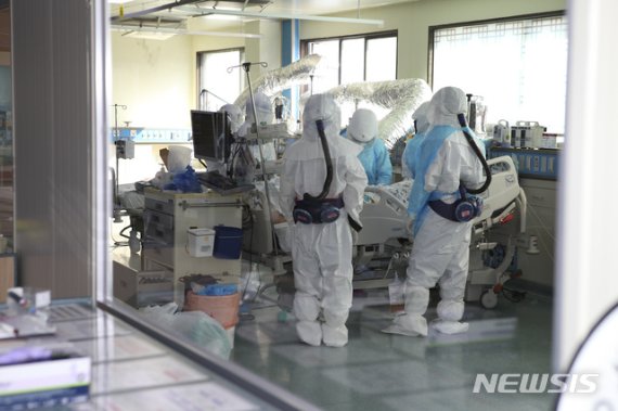 [서울=뉴시스] 음압 중환자실의 모습. (사진=뉴시스 DB). photo@newsis.com