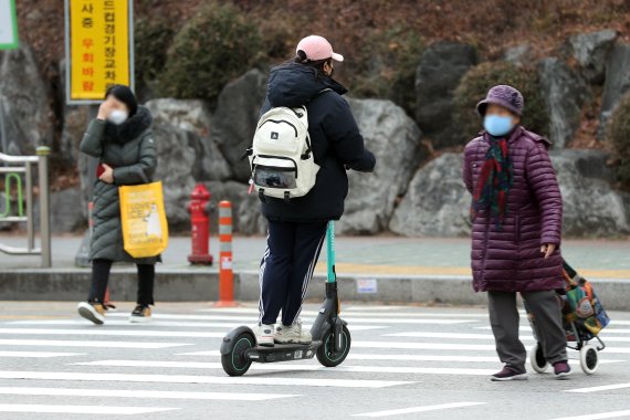 1년새 전동킥보드 사고 135% 증가