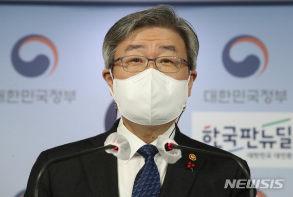 '소득기반' 전국민 고용보험 2025년까지 도입