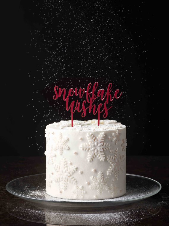 서울신라호텔 패스트리 부티크의 '스노우플레이크 위시스' 케이크. 사람들의 소망을 눈으로 표현했다.