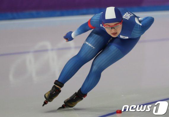2018 평창 동계올림픽 스피드 스케이팅 여자 1000m 경기에서 힘차게 질주하는 박승희 선수. /뉴스1 DB