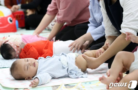 전북 진안군이 출산장려금을 상향 등 다양한 출산장려 지원책을 확대 실시한다. /뉴스1