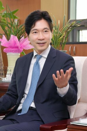 "부산시민은 새로운 변화 기다린다" 박성훈 경제부시장, 부산시장 출마