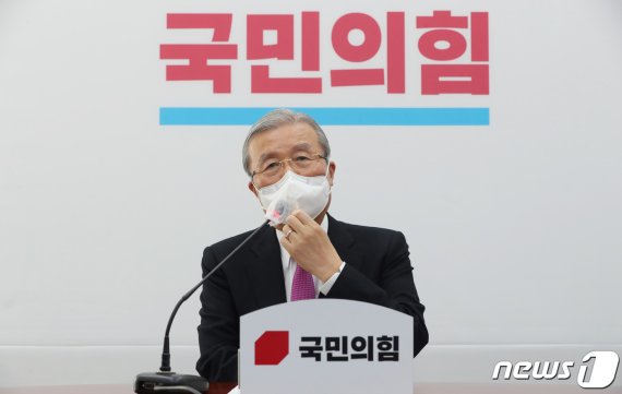 김종인, 의미심장한 발언 "윤석열 야권 아냐. 여권에서.."