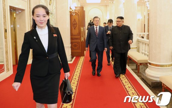 북한 김여정 왜 강등됐나..그래도 실질적 2인자? 1인체제 위해?