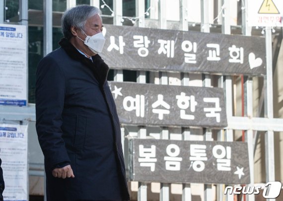 '배짱 교회' 속출 우려…'이만희 무죄'에 방역당국 곤혹
