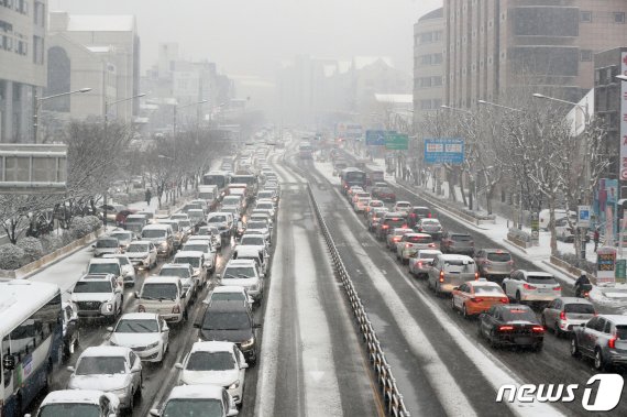 '폭설에 출근길 비상'...서울 18일 출근시간대 집중배차 30분 연장