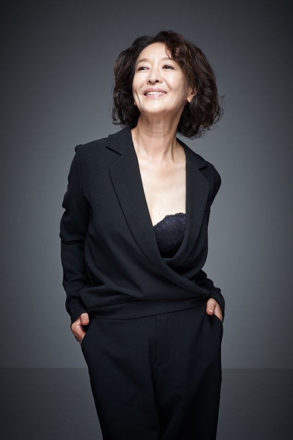 [서울=뉴시스] 윤석화. 2021.01.18. (사진 = 소속사 제공) photo@newsis.com