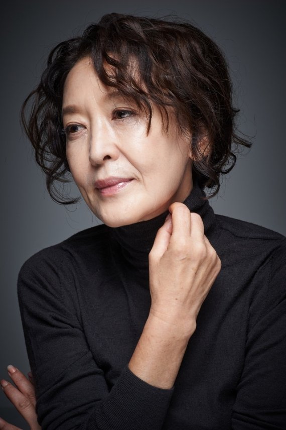 [서울=뉴시스] 윤석화. 2021.01.18. (사진 = 소속사 제공) photo@newsis.com