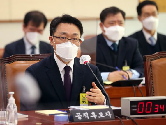 김진욱 후보자 "고위공직자 비리, 성역없이 수사할 것"