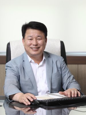 김경수 마르센 대표, 한국해양대에 1천만원 기부