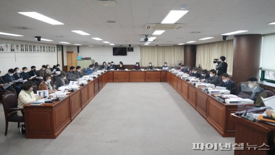 안산시의회 21일 의회 대회의실에서 의원총회 개최. 사진제공=안산시의회
