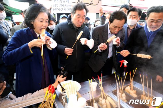 선거 때만 시장 가는 정치인들에게 한 방 "외국에서.."