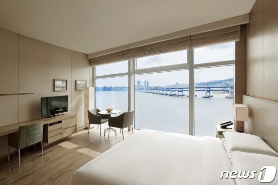 파크 하얏트 부산, '하얏트 일일 오피스 패키지' (파크하얏트부산 제공)© 뉴스1