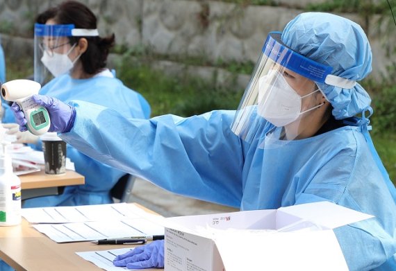 홍천서 IEM국제학교 접촉자 39명 확진...강원도 방역당국 비상