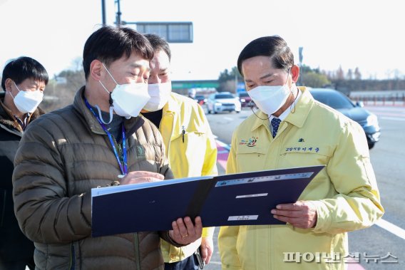 이재준 고양시장 일산IC 교통정체 해소현장 방문. 사진제공=고양시