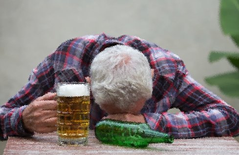 비대면 설 연휴, 노인들 외로움 달래려 '혼술 주의보'