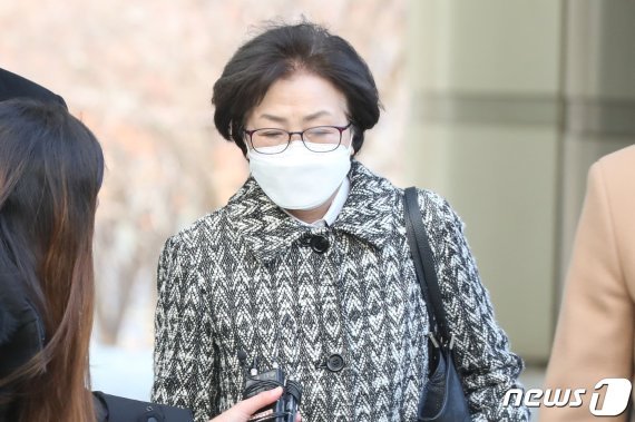 [fn사설] 김은경 전 장관 법정구속, 낙하산 구태에 경종